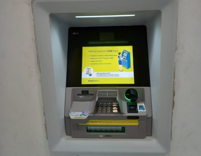 A Casatenovo un nuovo ATM Postamat