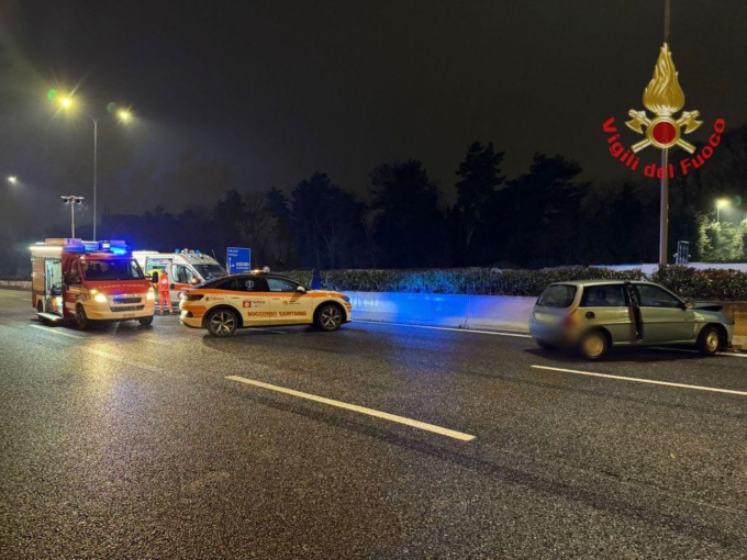 Schianto sulla superstrada: grave un 65enne