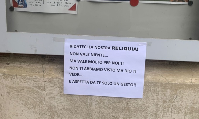 Ladri in chiesa, rubata una reliquia