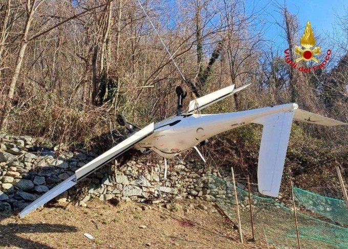 Cade aereo ultraleggero, coppia di brianzoli salva per miracolo LE FOTO