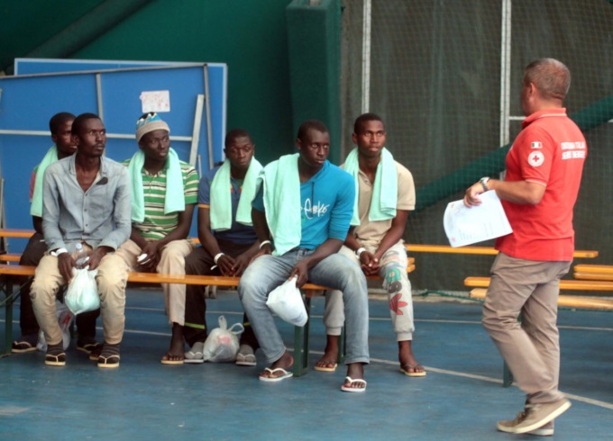 Migranti, la Prefettura: “Nessun problema di sovraffollamento”