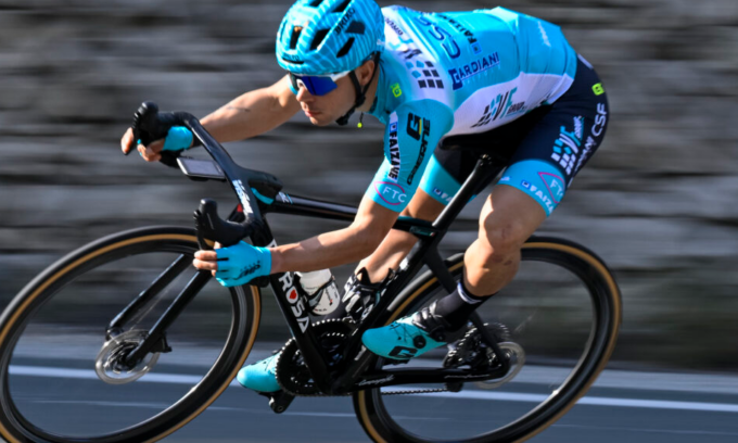 Il ciclista lecchese Luca Colnaghi vittima di una violenta aggressione