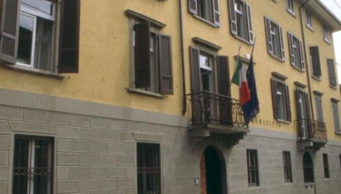 A Pontida è scomparsa la bandiera della Città