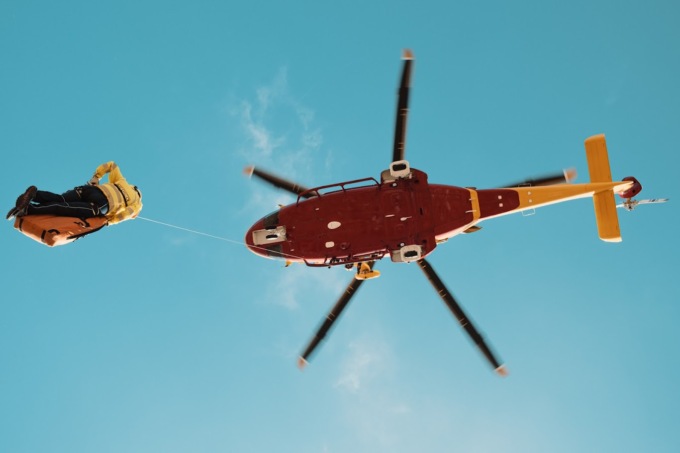 Escursionista colpito da un fulmine sulla ferrata salvato dal Cnsas