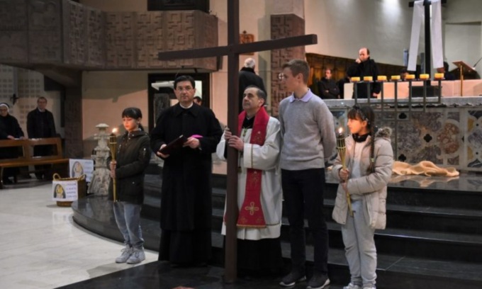 Oggiono: questa sera la Via Crucis con l’arcivescovo Delpini