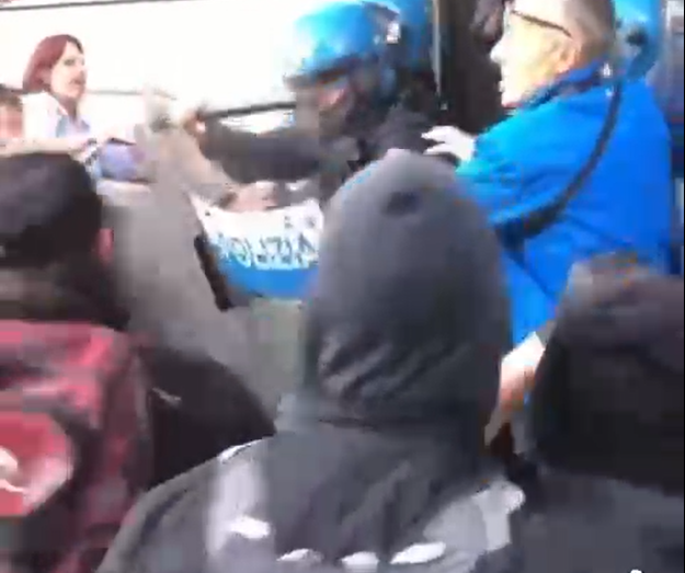 Assalto al municipio di Lecco: la condanna è unanime