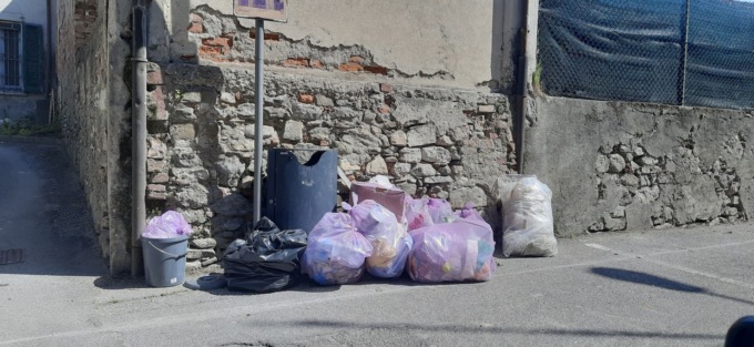 Rifiuti abbandonati: se ne discuterà in commissione Ecologia e Ambiente