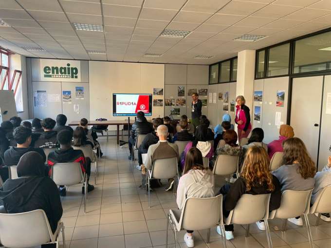 Enaip Lecco ripudia la guerra, incontro con i volontari di Emergency