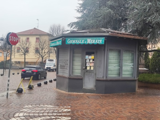 L’edicola di piazza Eroi a Merate in cerca di un nuovo gestore