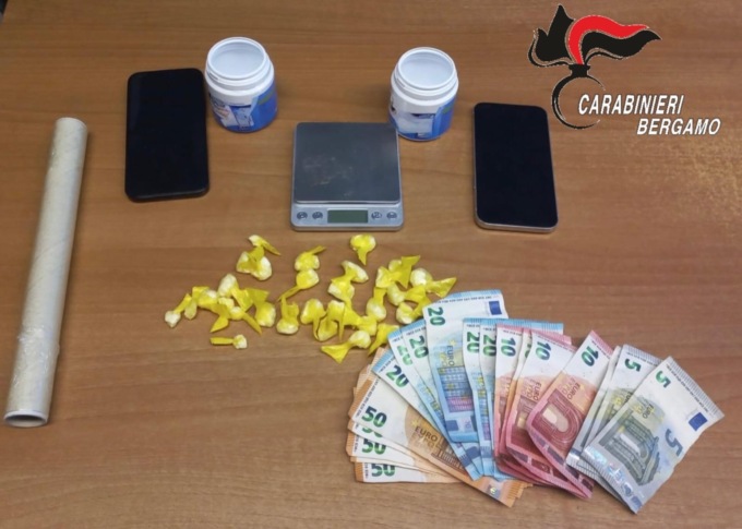 Mapello: arrestato 31enne per spaccio e resistenza a pubblico ufficiale dopo un inseguimento