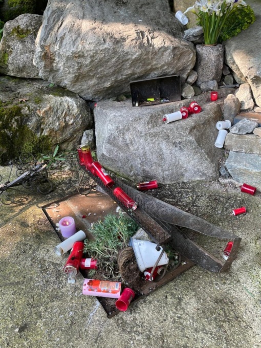 Anche la minoranza condanna i vandalismi alla Cappella della Madonna