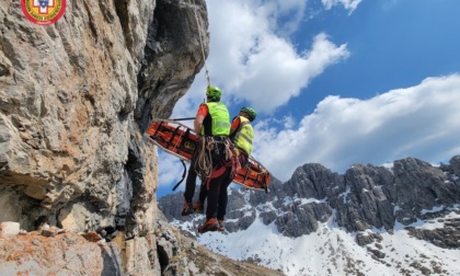 Escursioni in montagna, il bilancio del Soccorso Alpino: 279 interventi e 25 vittime