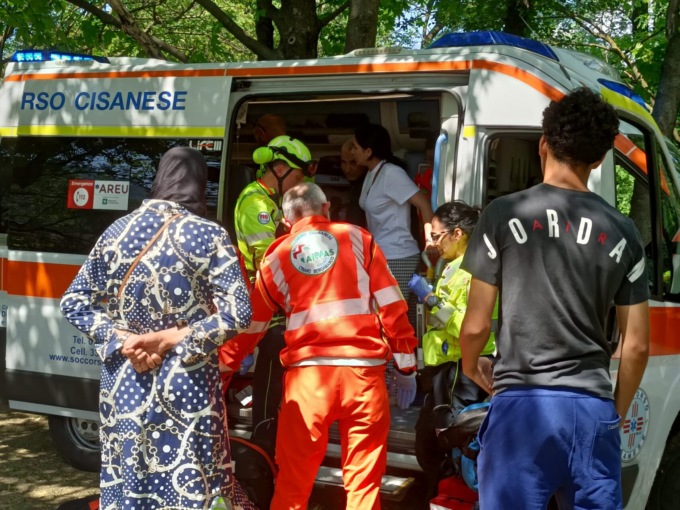Bimba di 8 anni rischia di annegare nel fiume Adda a Calolziocorte