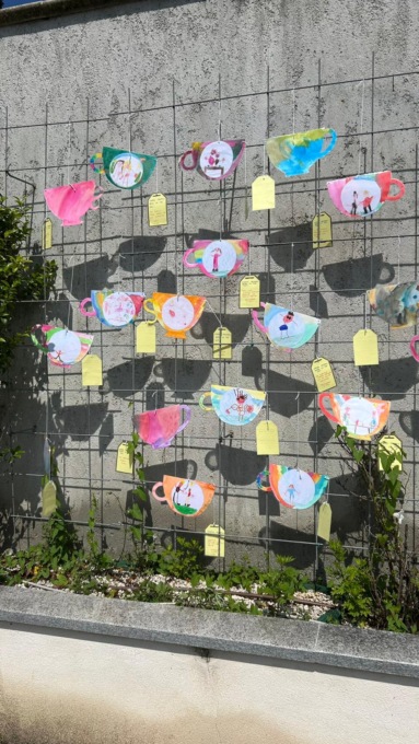 Asilo di Rogoredo, i bambini insegnano il valore della pace agli adulti LE FOTO