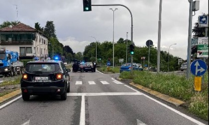 Investita mentre attraversava, è morta