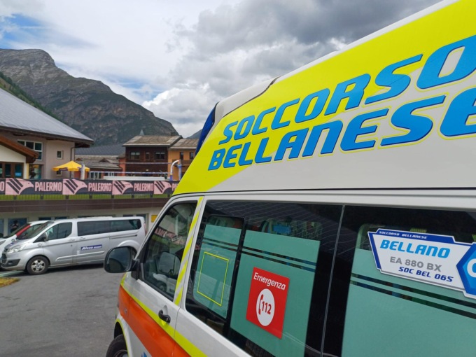 Si sente male sull’autobus a Varenna: giovane donna di 22 anni perde i sensi