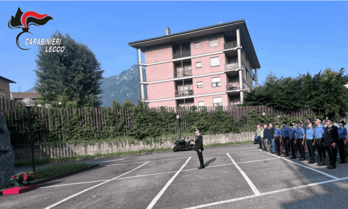 I Carabinieri rendono omaggio al Brigadiere Capo Carlo Legrottaglie