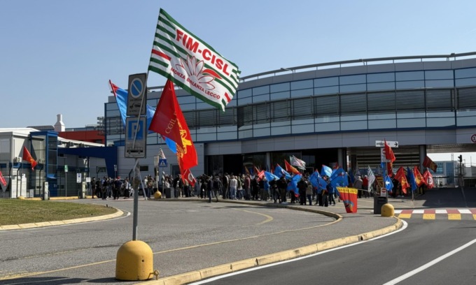 StMicroelectronics, nuovi scioperi e presidio il 15 luglio davanti alla Prefettura