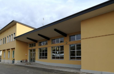 La scuola primaria si fa più green: nuovi serramenti per ridurre i consumi