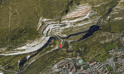 Frana in una vecchia cava, arrivano i Vigili del fuoco