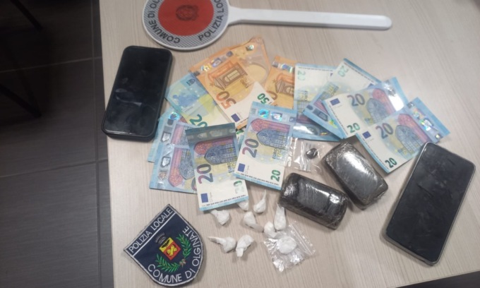 Trovati con la droga nell’auto, arrestati