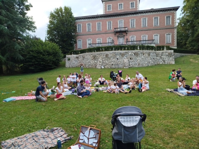In tanti al pic-nic della Pro Loco in Villa Confalonieri