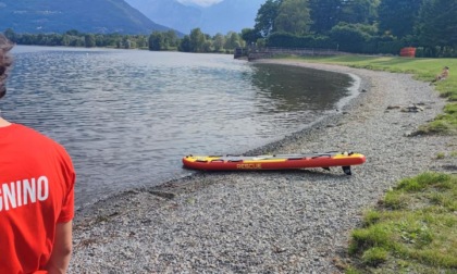 Paura in spiaggia: bambino di otto mesi rischia di soffocare