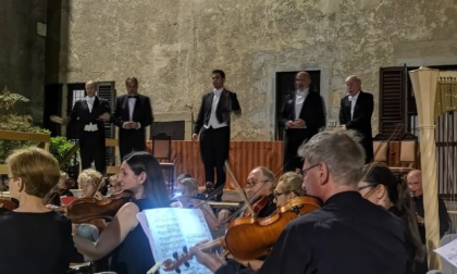 ”La Vedova Allegra” incanta al chiostro di Perego