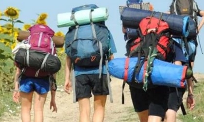 Gruppo di scout intossicato dal cibo al campo estivo