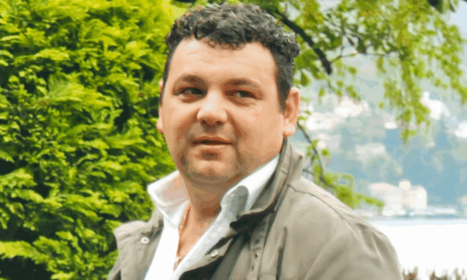 Operatore ecologico muore all’improvviso