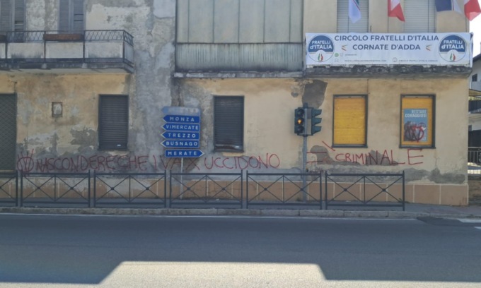 Nuovo raid vandalico dei No Vax in Brianza