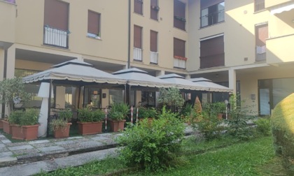 Perde i sensi nel bagno del bar, donna soccorsa dai Vigili del fuoco