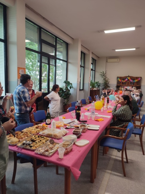 Grande festa di fine estate per gli ospiti della Casa Albergo Leoni