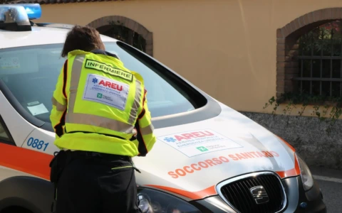 Trovato morto in auto, indagano le forze dell’ordine