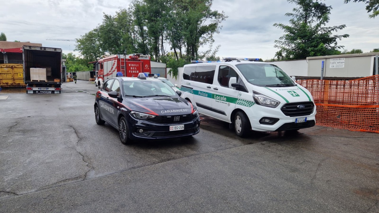 Infortunio sul lavoro in Brianza: si trancia un braccio, glielo riattaccano in ospedale