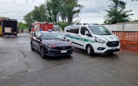 Infortunio sul lavoro in Brianza: si trancia un braccio, glielo riattaccano in ospedale