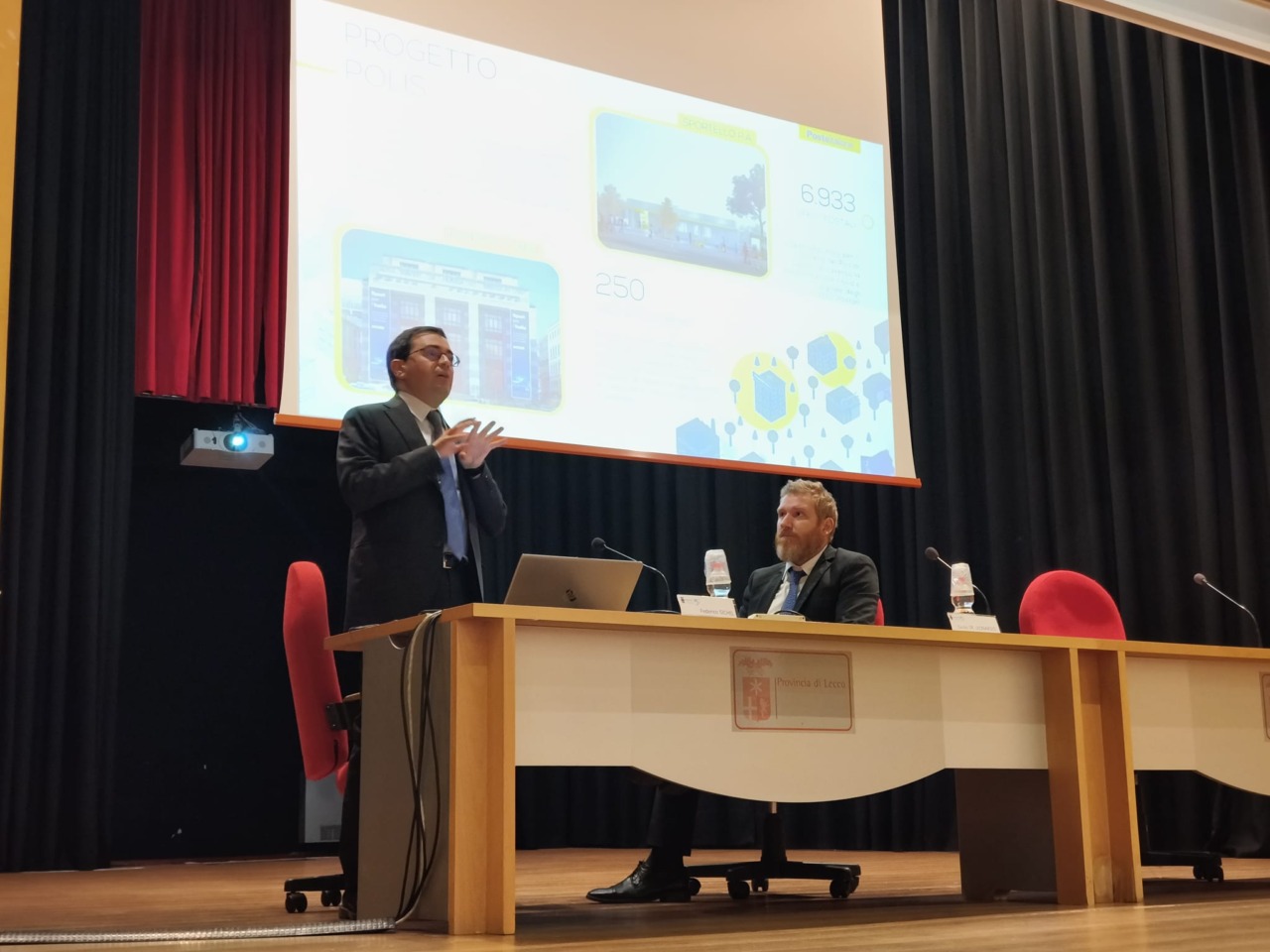 Poste Italiane porta la mobilità elettrica nei piccoli comuni lecchesi