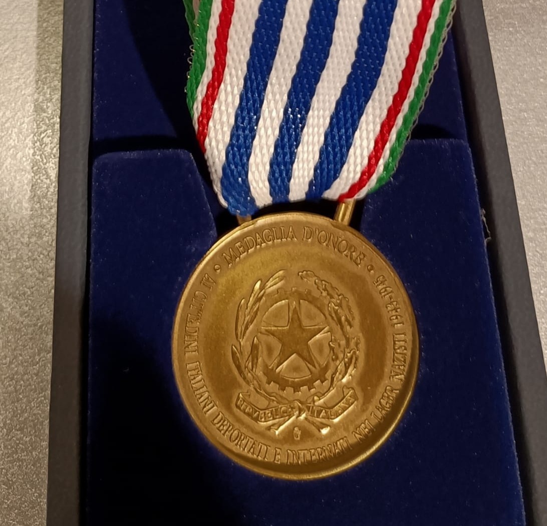 Lecco onora la memoria: 9 cittadini deportati nei lager nazisti ricevono la Medaglia d’Onore