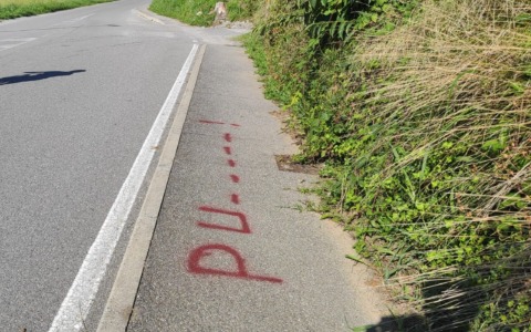 Scritte ingiuriose contro una donna: individuato il responsabile