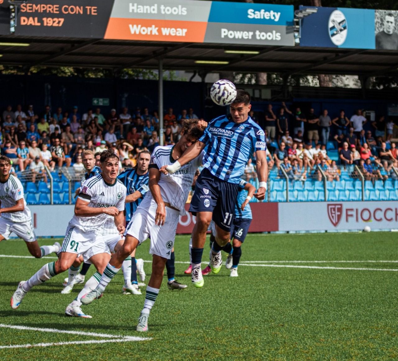Calcio Lecco travolge la Dolomiti Bellunesi: 3-0 al Rigamonti Ceppi