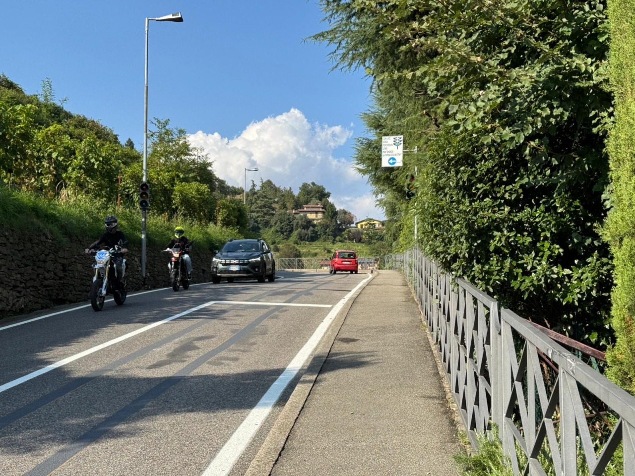 Riaperta a doppio senso di marcia via Belvedere a Montevecchia