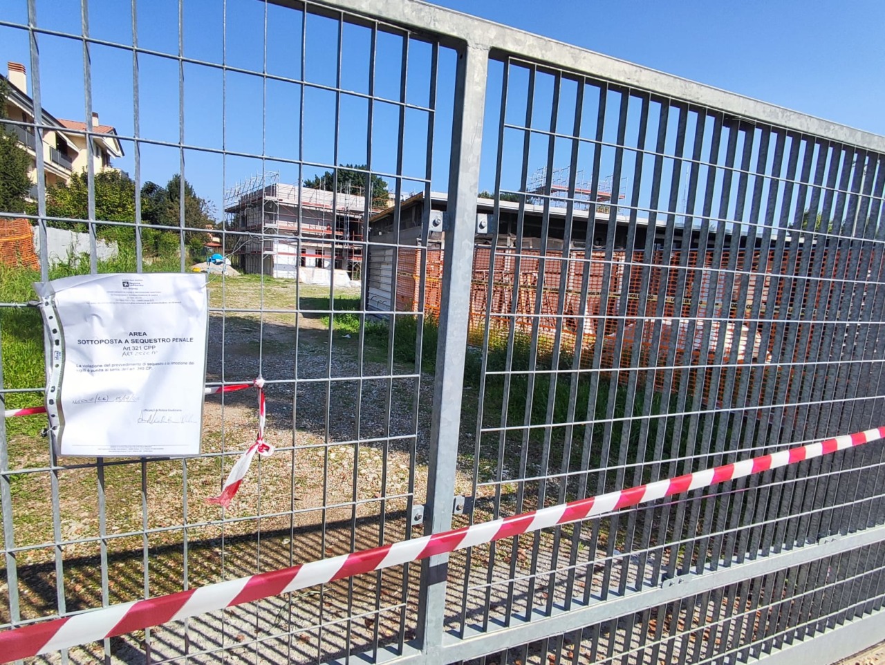 Dopo il grave incidente nel cantiere del polo delle emergenze la minoranza chiede chiarimenti