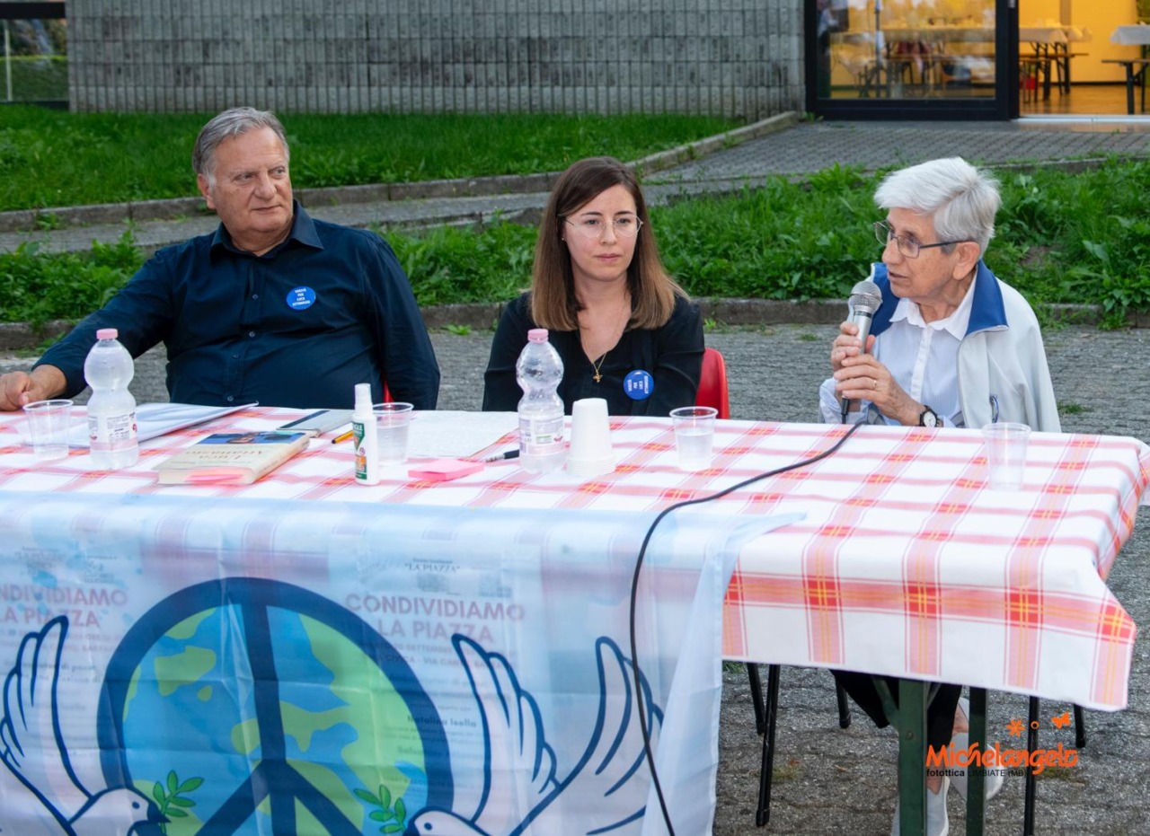 Successo per “Condividiamo la Piazza” con Natalina Isella e Salvatore Attanasio a Barzago