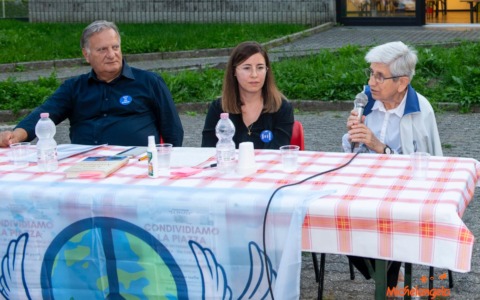 Successo per “Condividiamo la Piazza” con Natalina Isella e Salvatore Attanasio a Barzago