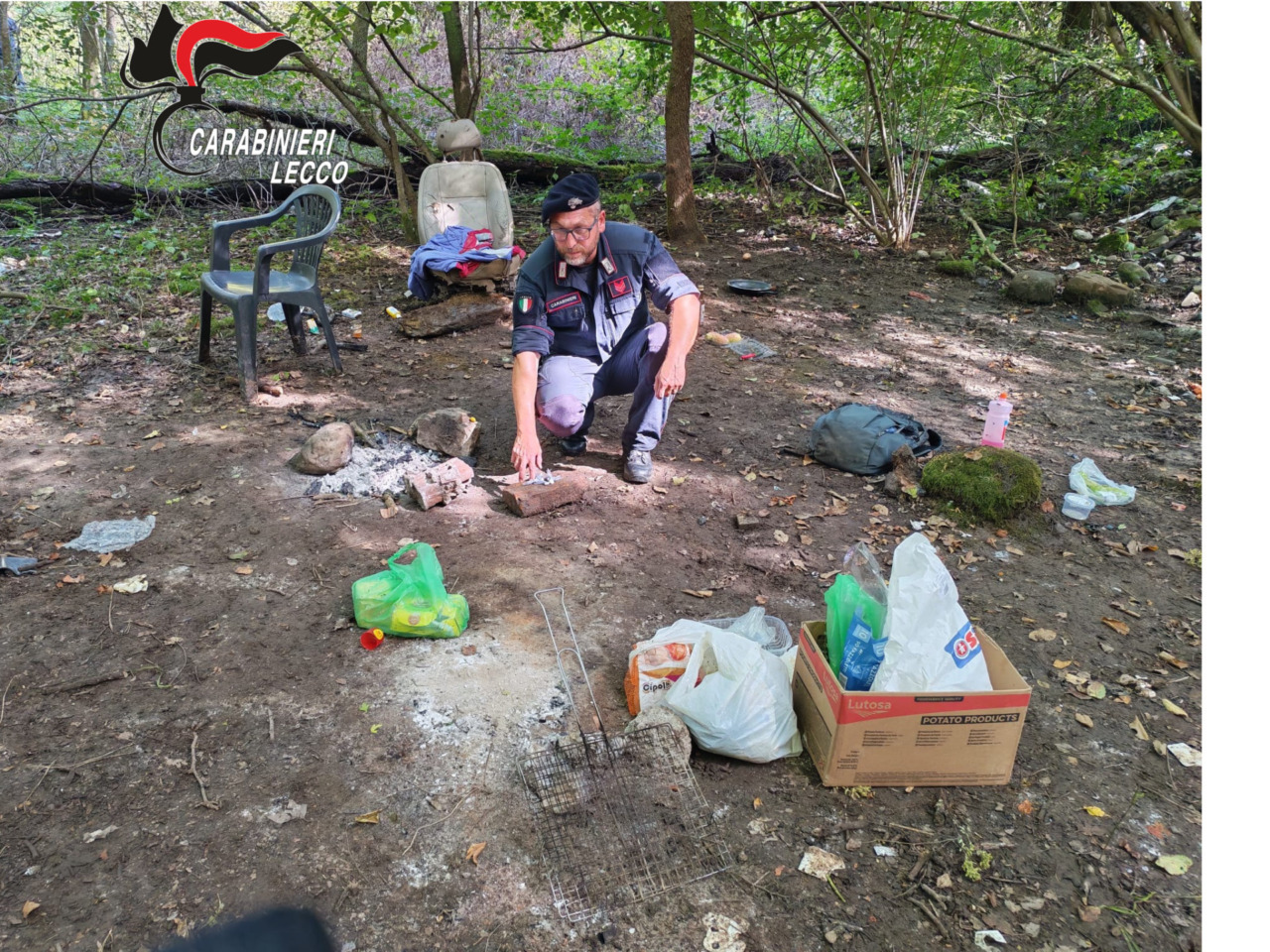 Boschi della droga: smantellati tre bivacchi dei pusher a Nibionno e Valgreghentino