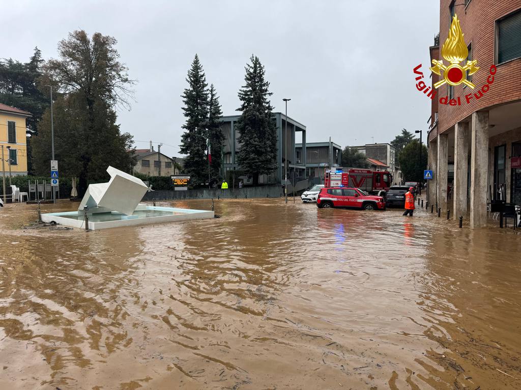 Maltempo e disastri in Lombardia: Vigili del Fuoco di Lecco in supporto alle zone colpite