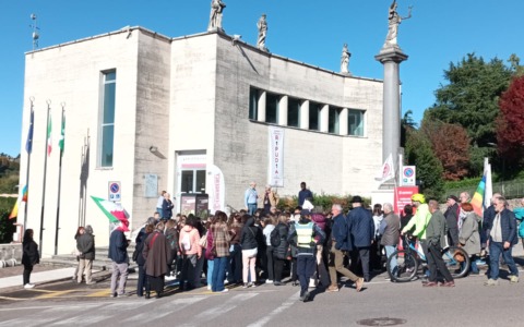 Anche il Comune di Missaglia aderisce alla campagna “R1PUD1A” di EMERGENCY: un forte “no” alla guerra