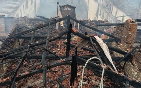 Incendio, il monastero della Bernaga è andato completamente distrutto