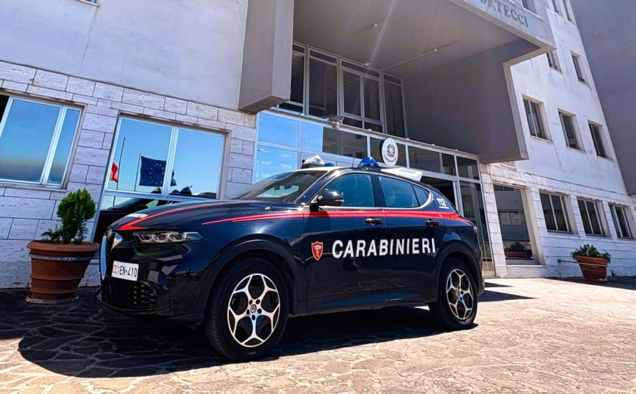 Omicidio, droga e favoreggiamento della latitanza: 3 uomini in manette