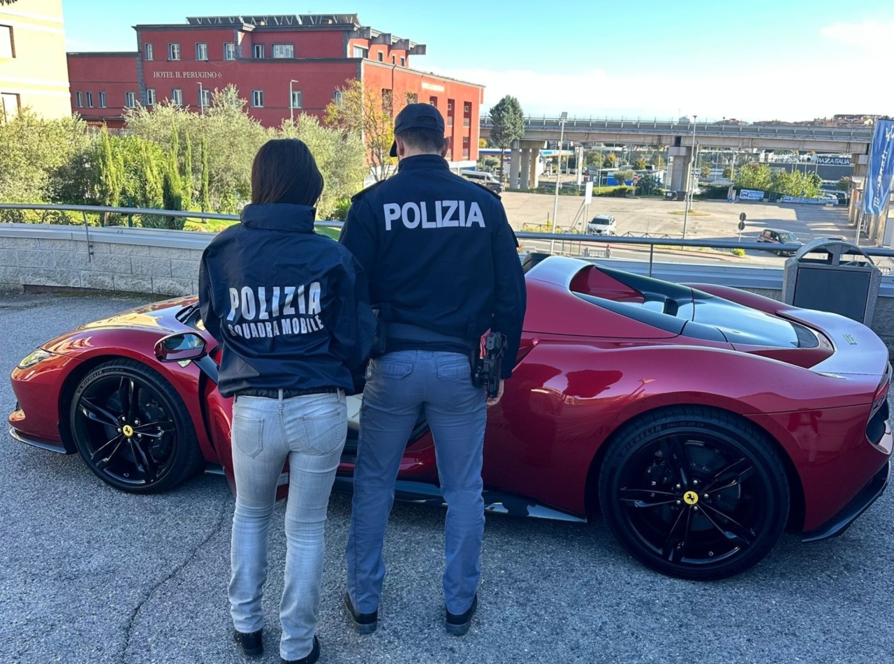Maxi truffa per una Ferrari: tra i sette denunciati anche un lecchese